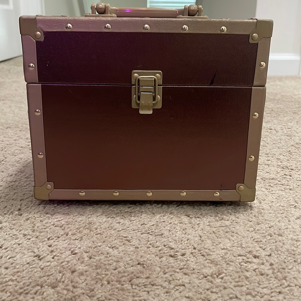 Make up box